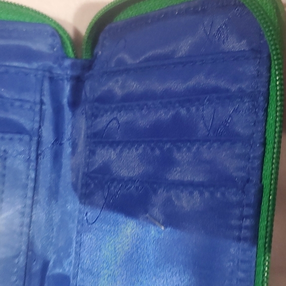 Vera Bradley Wallet/Wristlet Emerald Paisley design - Picture 7 of 8